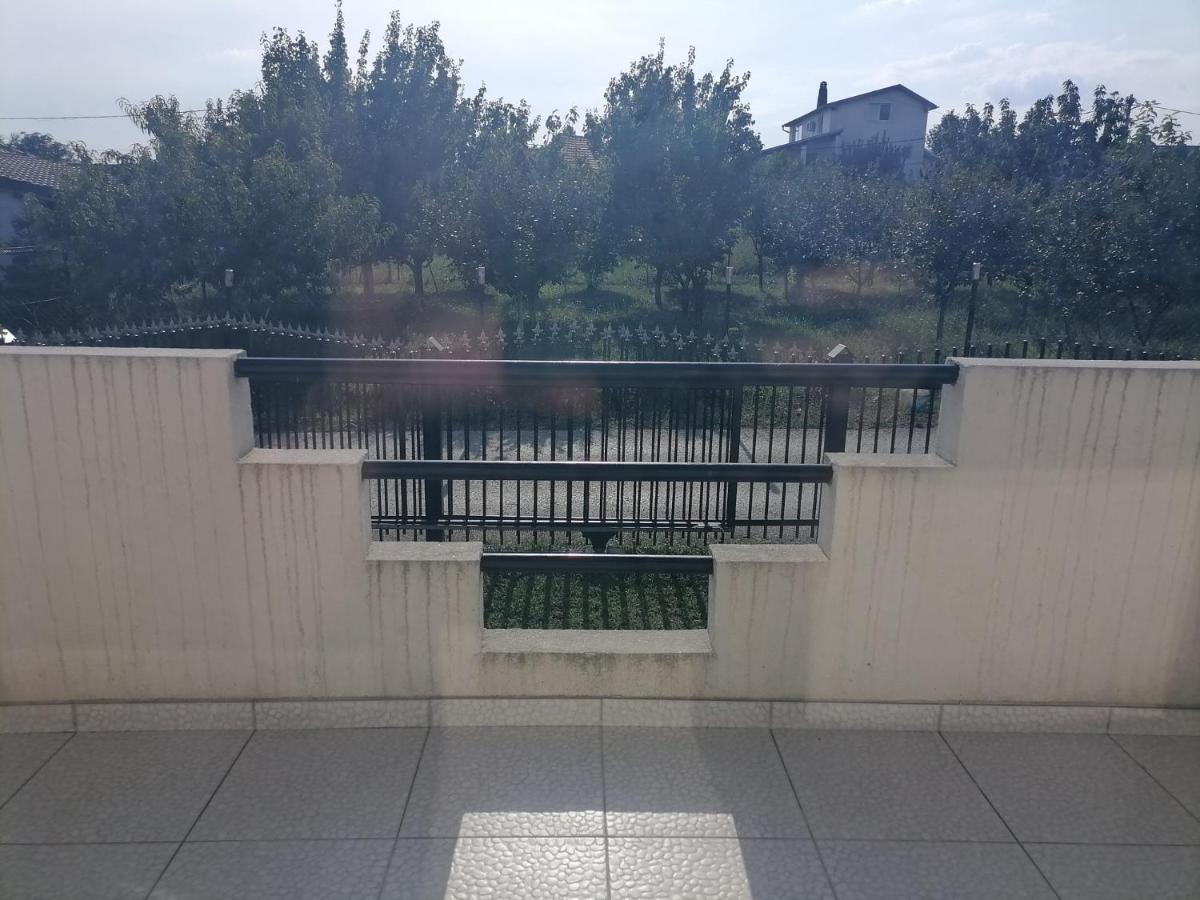Airport Apartment Surcin Exterior photo